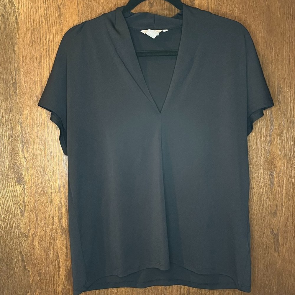 H&M black v-neck shirt, Sz L